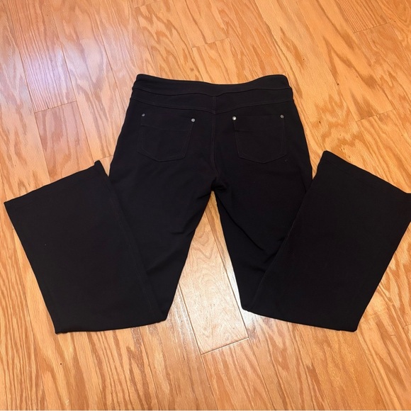 Athleta 819227 51092 Boot Cut Flare Black Pants Pockets Size Medium - Picture 2 of 4